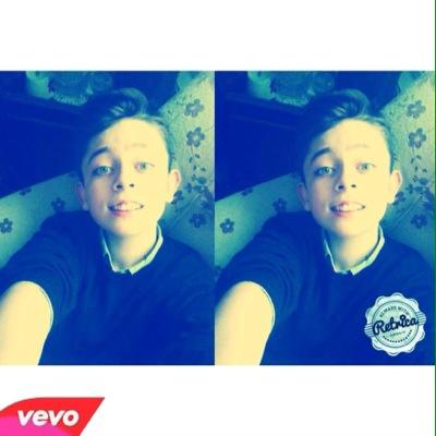 Batuhanzadee's profile picture. 