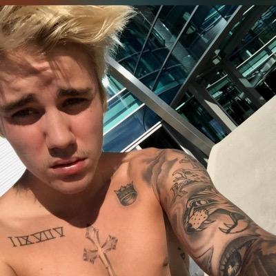 singer/song writer/dancer/instagramer https://t.co/lCAjbYeteP