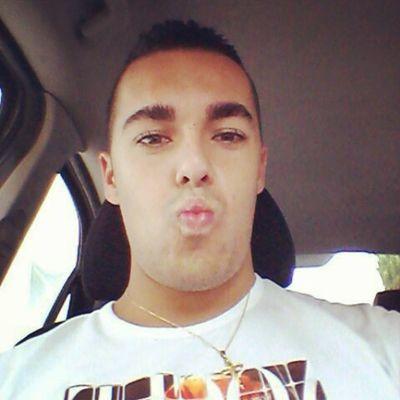 Dando Guerra Desde 1993! Madridista Hasta La Muerte! Componente de AM Nuestro Padre Jesus Nazareno! Fan De Gotay 'El Autentiko'     ★ARBUNIEL - JAEN★