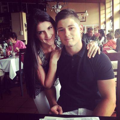 Rochellie94's profile picture. Never let the things you WANT make you forget the things you HAVE ♡