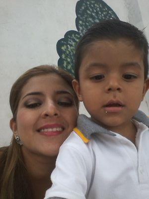 soy una persona muy alegre, divertida, me encanta compartir con mi hijo