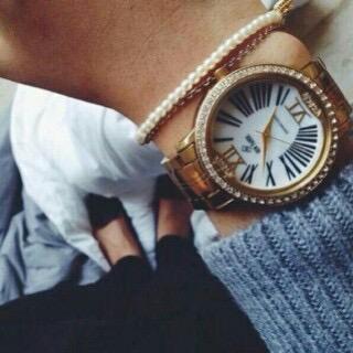 احتاج لفرح ينسيني من اوجعني يوماً .. ♡