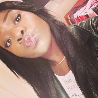 My heɑrt belong to Jesus 💓.
Smɑrt | Funny |Pretty. 
Cɑuse I'm born to Shine✨
#RDC💋

Ne pas reconnaître son talent c'est favoriser la réussite des médiocres 💭