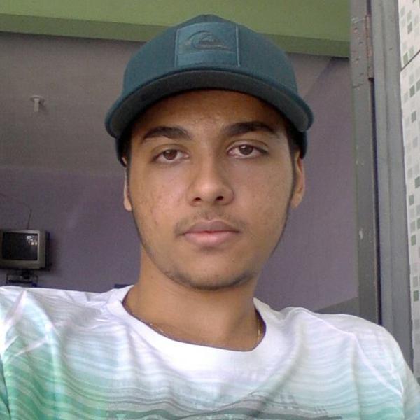 Hoje não sou nada! Mas amanhã? Então não me julgues hoje, para não ter que te condenar amanhã.