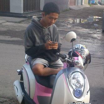 Aq adalah aq,aq tak mau berubah untuk kamu atau siapapun