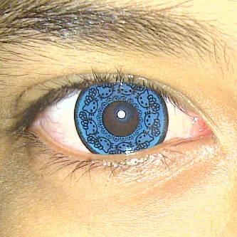 AlliciaVania's profile picture. 