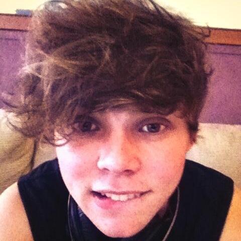 iluvashirwin's profile picture. @5SOS fan account in love with @Ashton5SOS i follow back :)