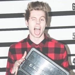 follow @metalliclrh @metalliclrh @metalliclrh