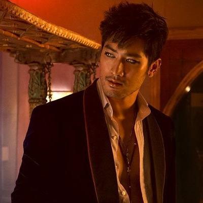 High Warlock of Brooklyn || Immortal || «You endure what is unbearable, and you bear it. That is all.» [Alexander Lightwood]