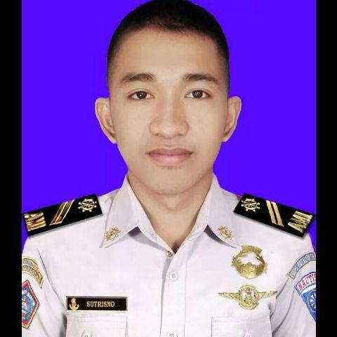 Tidak ada kelebihan, banyak kekurangan. Botak dan Jelek yah udah gitu aja~