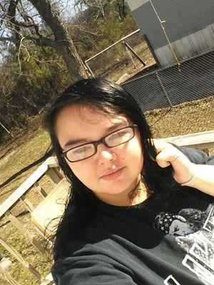 im a country girl who follows her dreams and lives life to the fullest