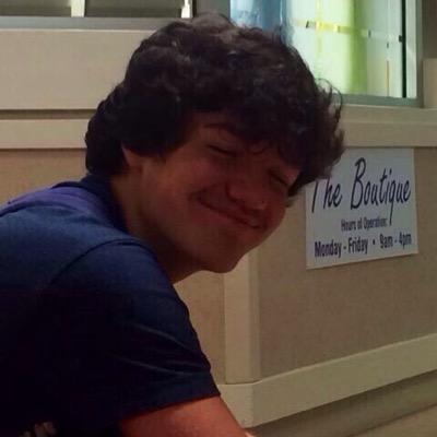 FREEE FOLLOWWWWW NOW CAN YOU PLEASE GO FOLLOW @xidekx
