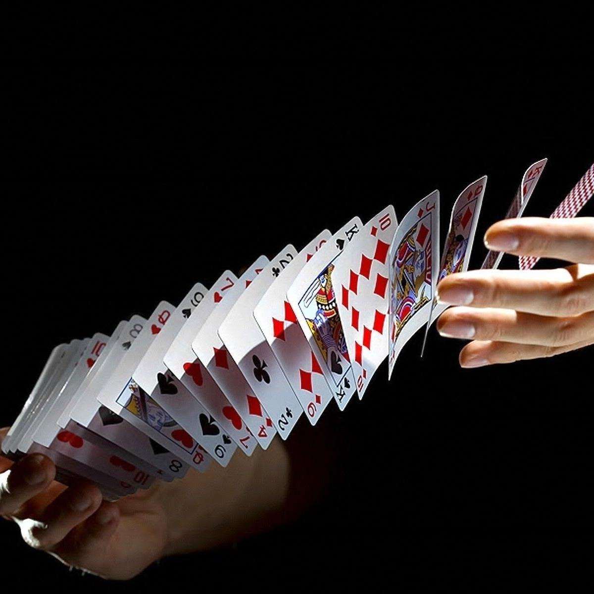 Bienvenidos a mi twitter, aquí os mantendré informados de los TRUCOS DE MAGIA REVELADOS que subo a youtube. Si os gusta la magia suscribiros a mi canal
