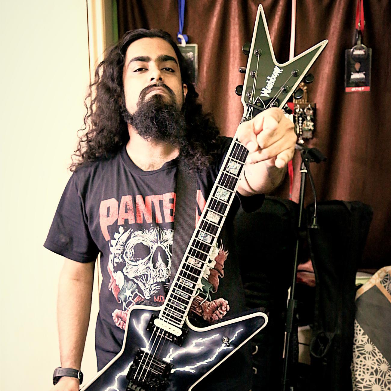 Vocalist for @systemhouse33.