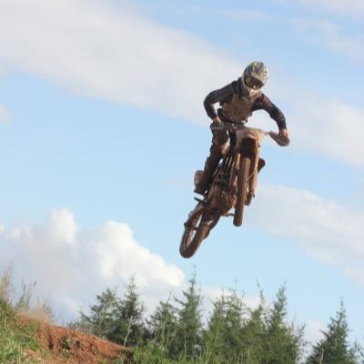 1⃣9️⃣ Years young | Canadian living | ~ |Tittes& Beer | Motocross racer ✊ | Life's to short, so grip it and rip it mother fuckers