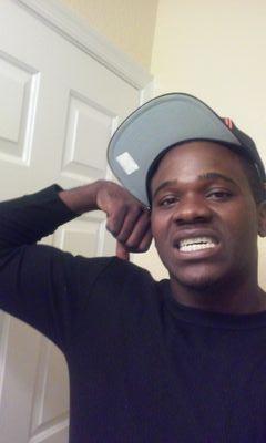 hustle_holic23's profile picture. 