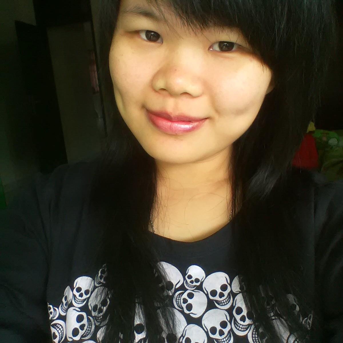 Follow me ;) .. Mention vo follback ^^ ..Let's be friend :)