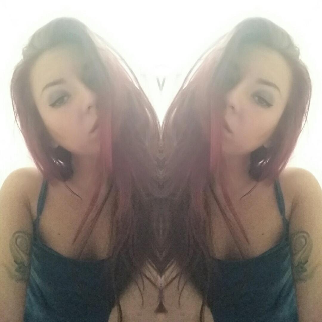 Rubyart003's profile picture. 