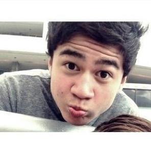I gave you a free follow to help you gain so follow @damnastxn for me please