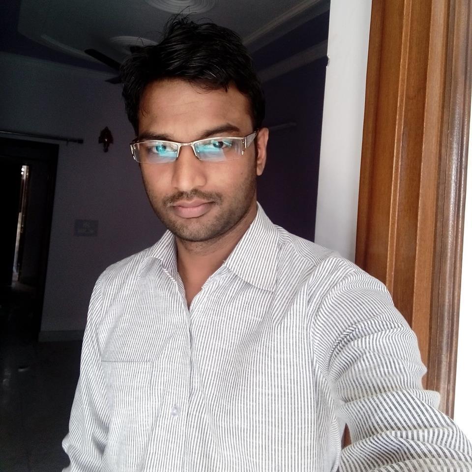 Web/ Graphic Designer, Sketch Artist, CEO