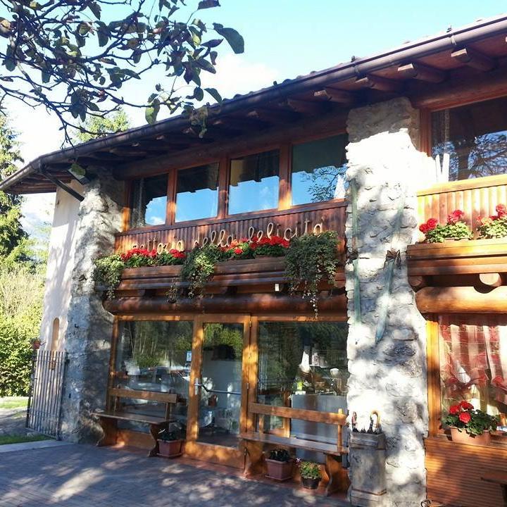 Italian farm with restaurant and rooms. Horses, dogs, cows, donkey and many others animals live here...in the middle of beautiful mountains