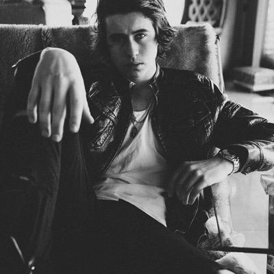 go follow @dallasnegao bc he does dms to 11/12 everyday. turn on his notifications or u will miss it