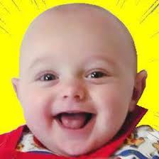 話題の画像などを紹介するbot。笑ったらＲＴ！