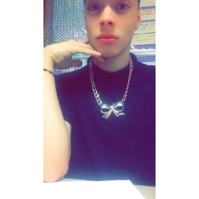18 aqe
gay
Kik: wassauky_69 
Snapchat: msteven_18 
Follow me