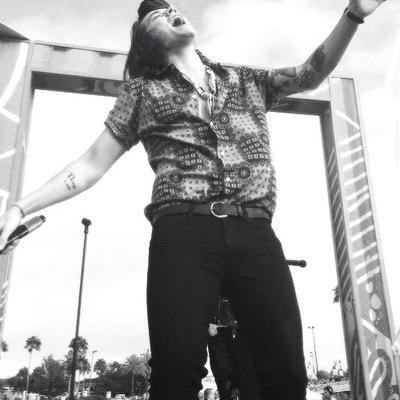 FOLLOW @holymammaries SHE FOLLOWS BACK AND SHES KINDA COOL