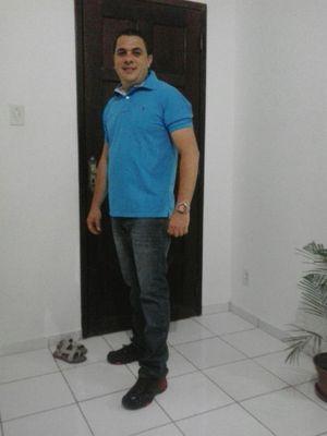 da06ni83's profile picture. .