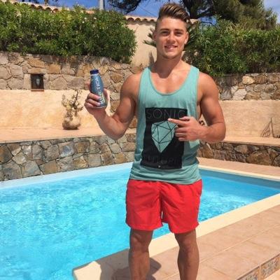 Avi is not me - Australian/Canadian - Just here to express my thoughts