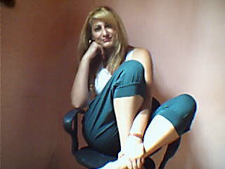 izlima's profile picture. 