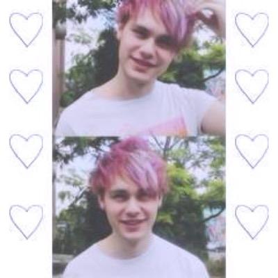 ❂ please follow her @Giuliia5SOS ❂
