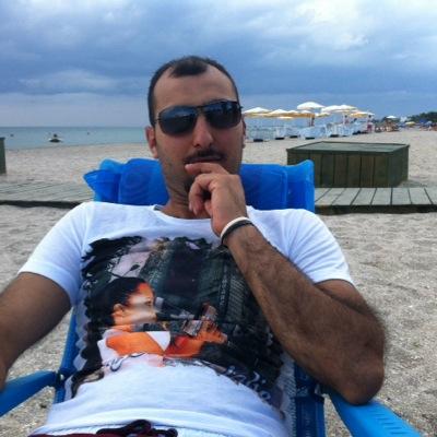 TayfunZ1903's profile picture. Bugünde Ölmedim Anne..