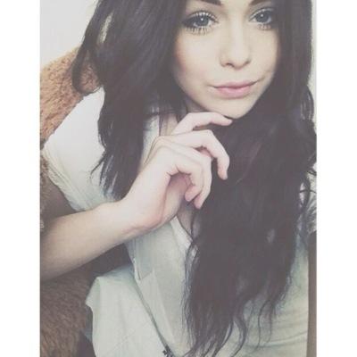 I'm Acacia Brinley. I make YouTube videos. Fuck you all. ✌
