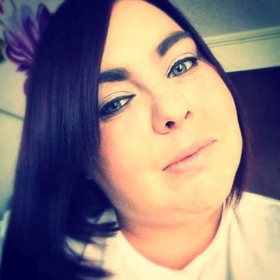 proud Irish girl all round people person.love animals, nature,hozier, rugby, ice hockey and all things weird and wonderful with a hint of glitter