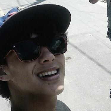 Sou de Guapimirim╰ɵ───ɵ╯AMO skate & longboard, harry potter, anime, video game...