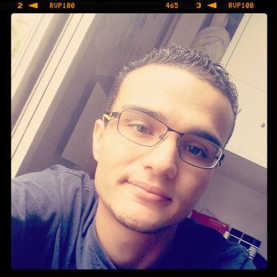 CORINTHIANO,MALOQUEIRO E SOFREDOR GRAÇAS A DEUS , tenho 22 anos  e mais nada kkkkkkkkk