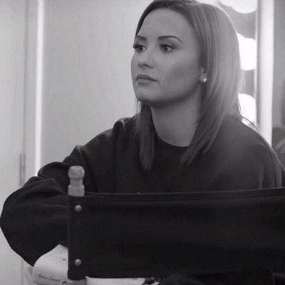 HI THIS IS A FREE FOLLOW FROM @lovatoaura please follow me here instead of here :) ily