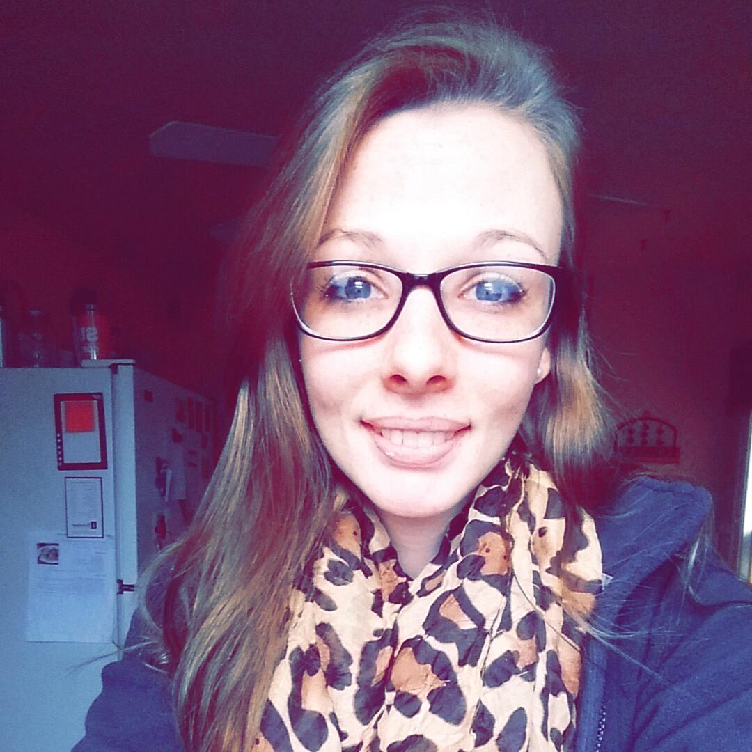 simplynicole94's profile picture. 