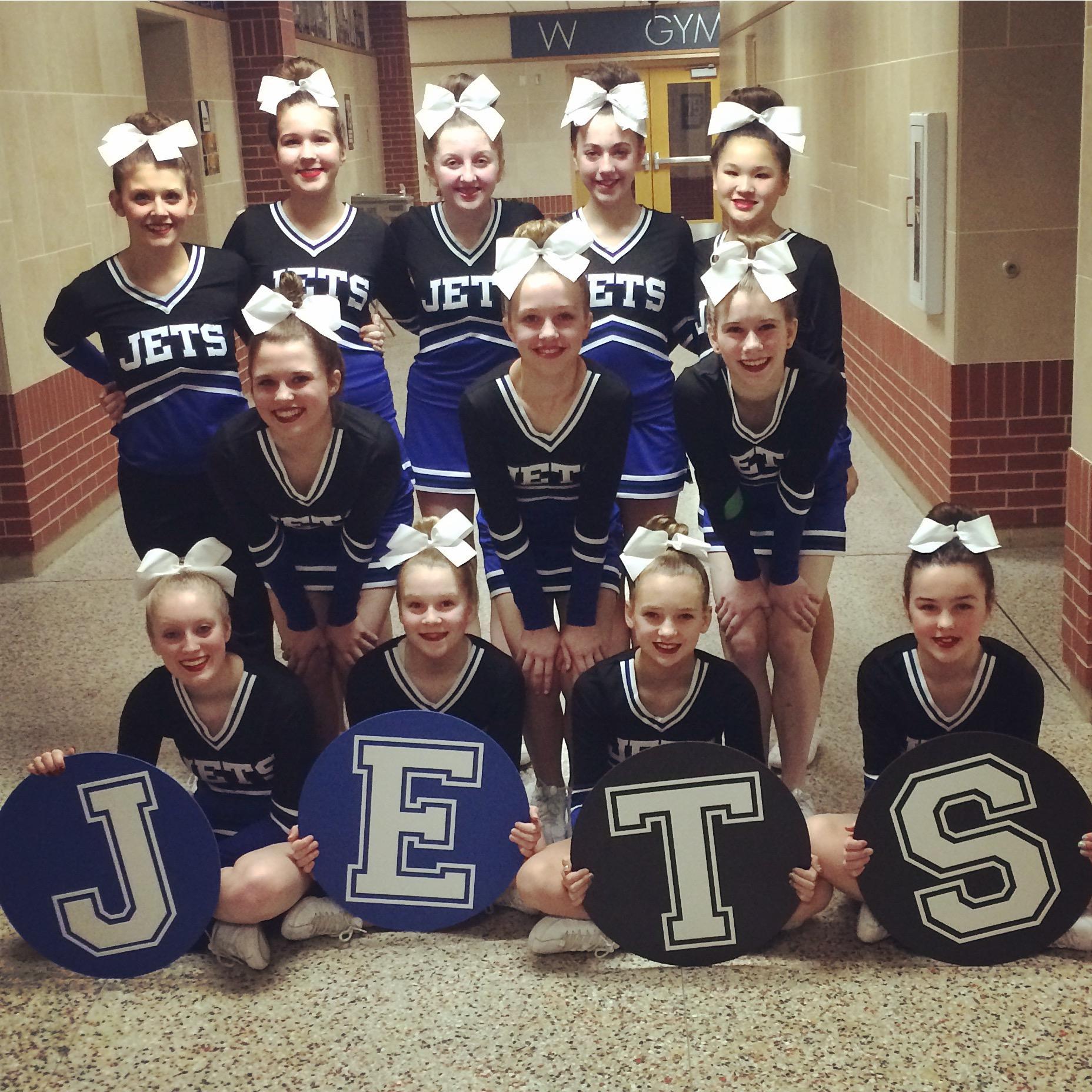 The official twiiter page of the ERSD Jets competition cheer team. We are made up of students from Elk River, Rogers, and Zimmerman schools. Go Jets!