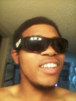 Aspiring artist with many goal and an unstoppable wrath for success. A freak of nature with high ambitions and a hunger for progess. Hmu
