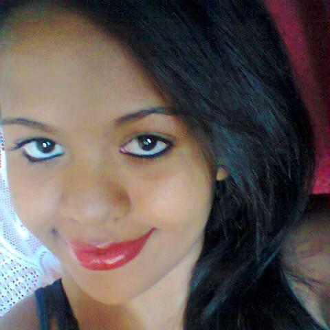 A luz que me ilumina é maior que os olhos que me cercam