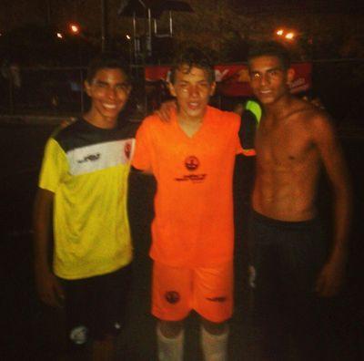 Fútbol♥                    (sigueme y te sigo)