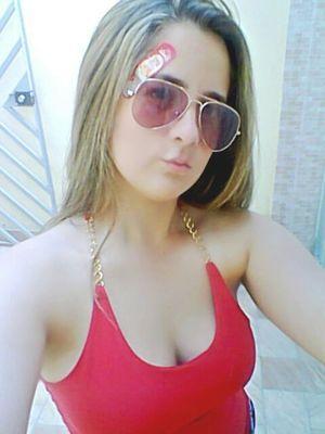 instagram: leticicavalcantee