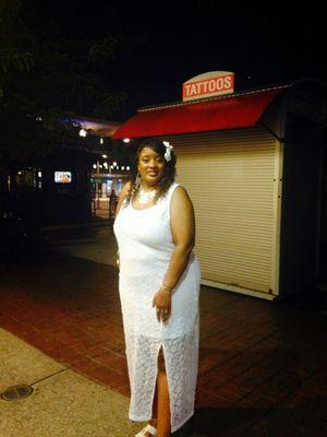 Hello my name is Comedian Regina Robinson I am stepping out on my comedy career entertainment I have played in 2 movies classic A Rage and Harlem Danny Glover G
