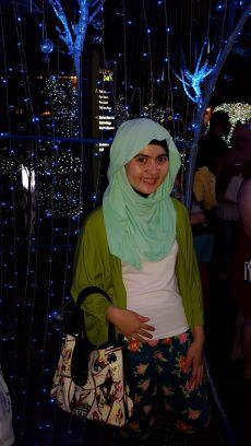 Aku janji and akan terus berusaha sekuat tenaga q untuk membahagiakan org yg q sayang :)