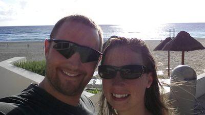 twitesaurusrex's profile picture. Tweets soo large they're tyrannosaurus.