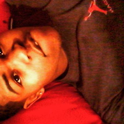 2594a6e5db69410's profile picture. #Bigc