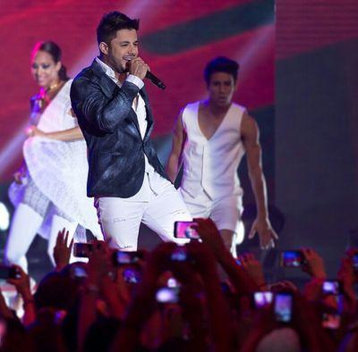 vida segueeee  ? Hj Sou Feliz assim é por Você Existir em Minha Vida .. @CrisEfeitos Te amo meu amor ♡♥♡